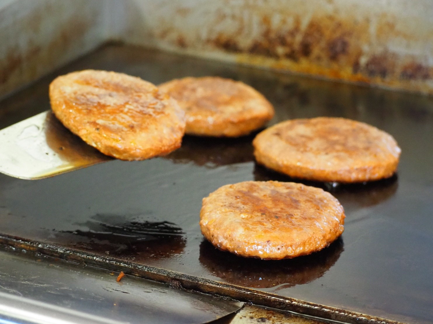 How Hybrids Can Help You Reduce Meat Consumption Without Sacrificing Flavour